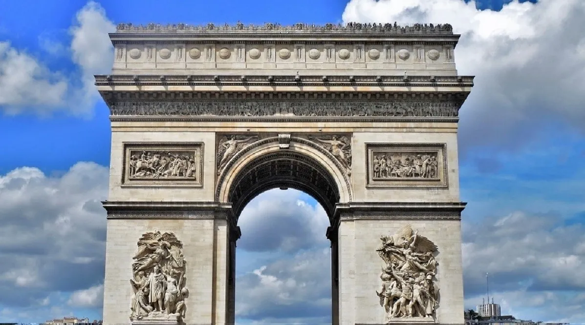 L'Arc de Triomphe.